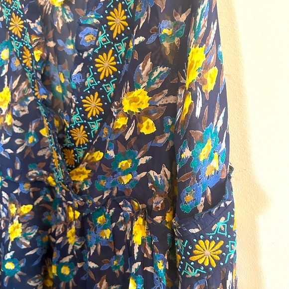 Anthropologie Meadow Rue bohemian blouse! ✌️ - Picture 2 of 4
